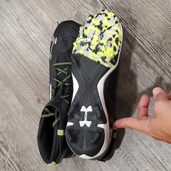 Under Armour Bryce Harper 3 Mid 3020589-001 Black Lace Up Baseball Cleats Sz 10